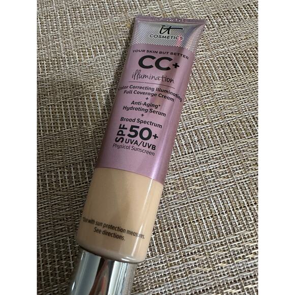 It Cosmetics Bye Bye Foundation Full Coverage LIGHT JUMBO 2.53oz New - Picture 2 of 4